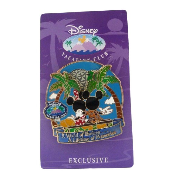 Disney Vacation Club 2011 World of Choices Mickey & Minnie Mouse Spinner Pin - Picture 1 of 8